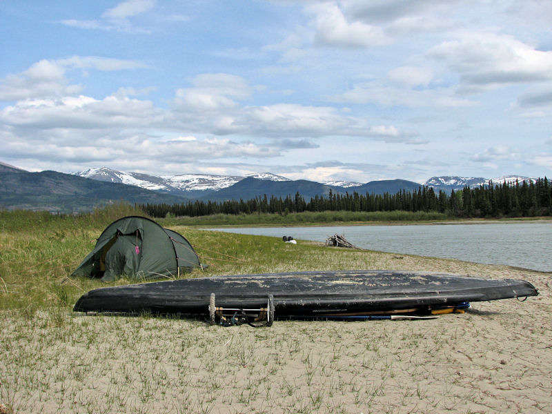 Camp sur "Upper Laberge" début du lac Laberge