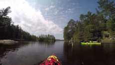 Ce secteur d'îles est superbe et protège du vent qui s'est levé.