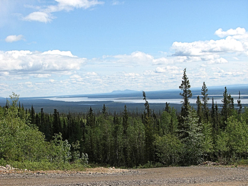 Le Mackenzie vu des collines au dessus de Norman Wells.