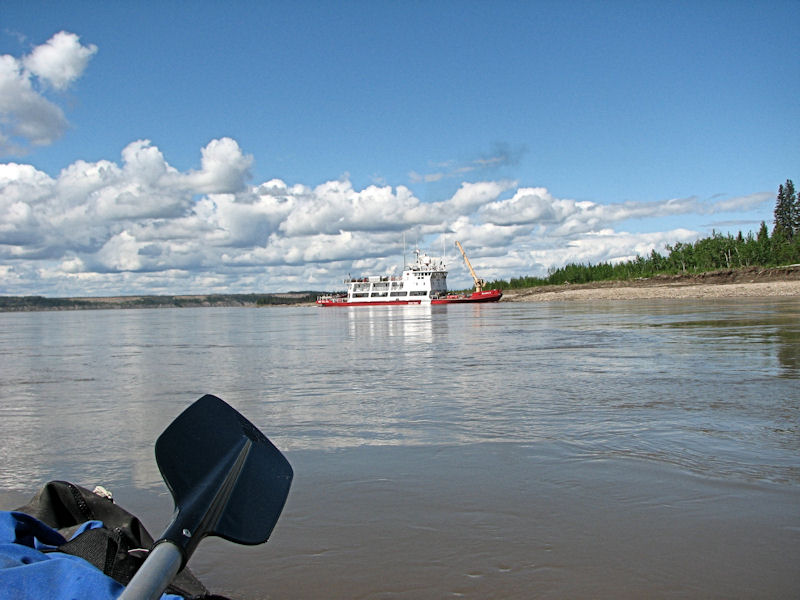 Rencontre avec le bateau des gardes côte.