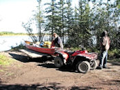 Une piste de quelques kilomètres mène de la Sucker River à Fort Yukon.