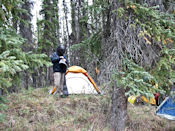 Les premiers jours les emplacements de camp sont rares dans la taïga.