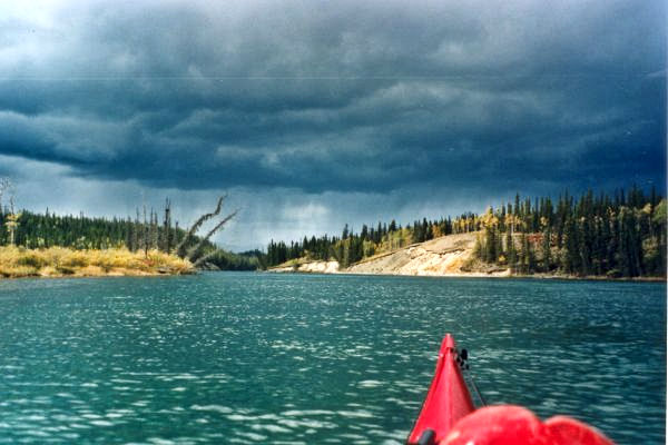 Au départ du lac Marsh, le fleuve est calme mais le courant suffisant.