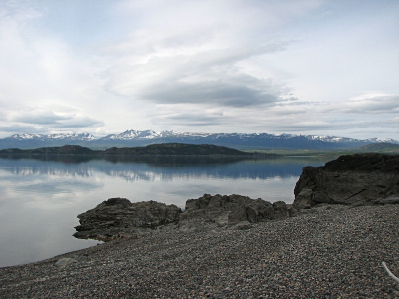 Les glaces n'ont été entrainées hors du lac Laberge qu'il y a une semaine seulement.